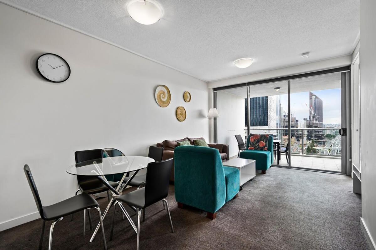 City Living - Brisbane River-View 2 Bedroom Apt エクステリア 写真